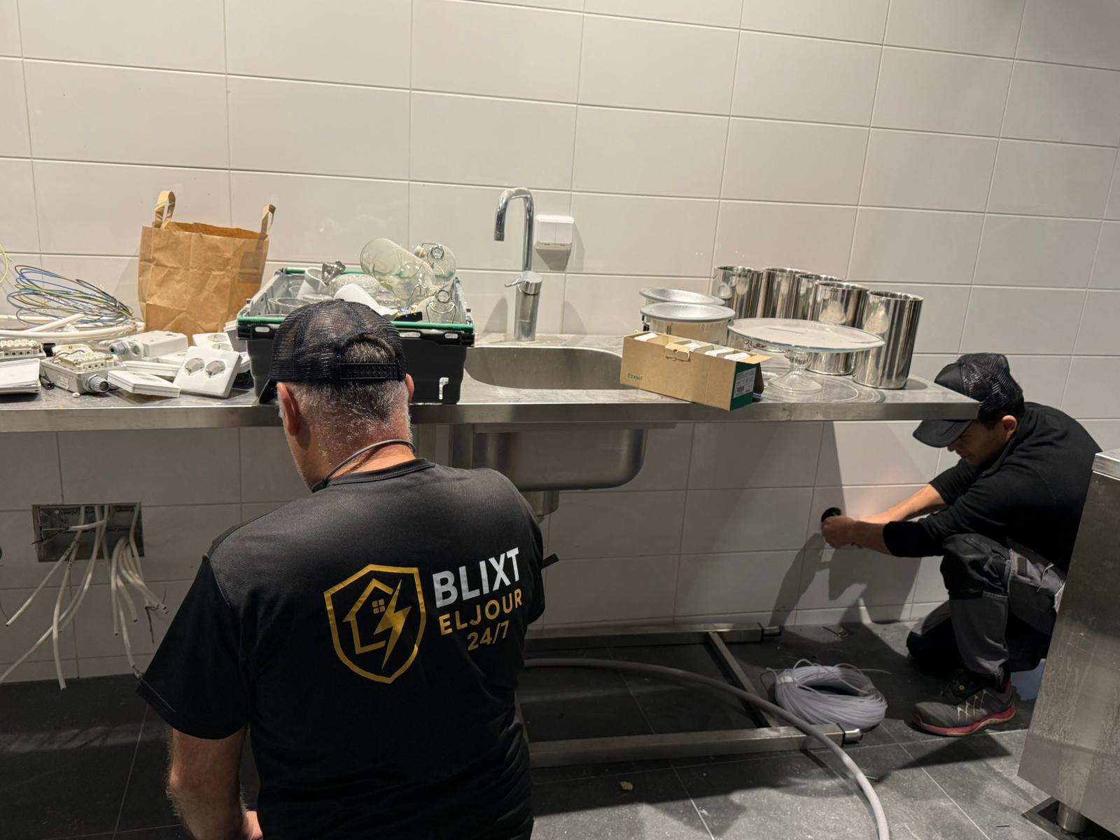 Akut elfel - Blixt Eljour 247, Blixteljour247, Blixteljour, Blixt eljour, elektriker Stockholm